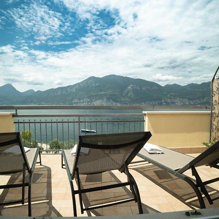 Penthouse Casa Alkea Masse Lake View Бренцоне-суль-Гарда Экстерьер фото
